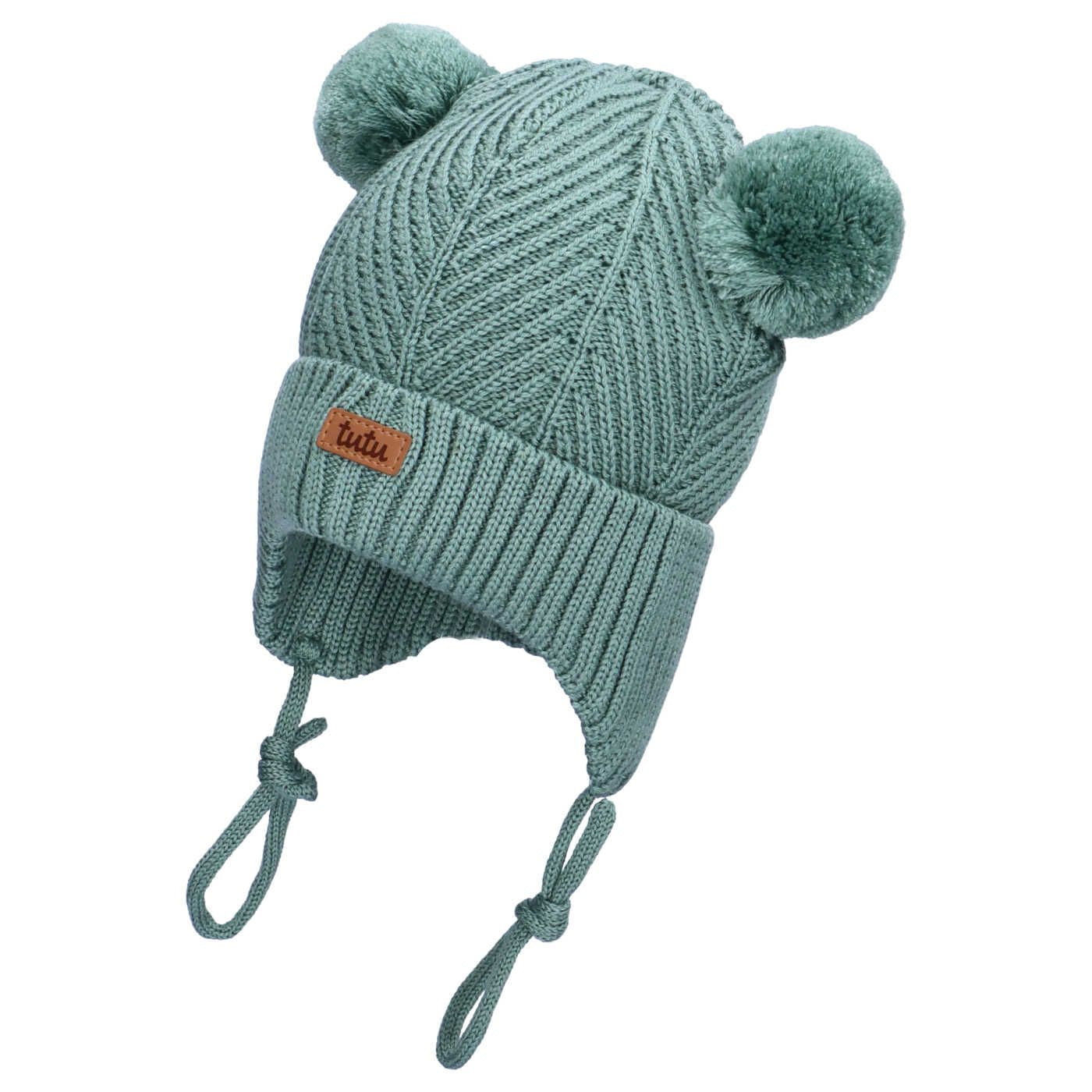 Merino wool hat with laces and bobs
